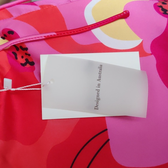 Alice elle satiny vivid side slit dress - Picture 6 of 16